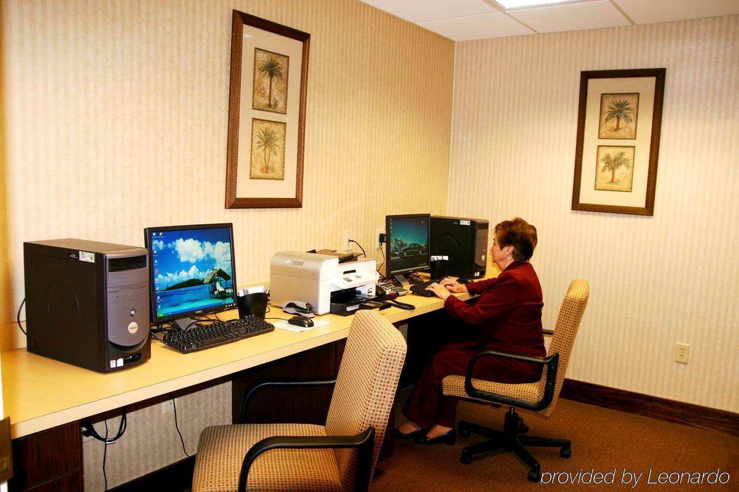Hampton Inn Мэннинг Удобства фото